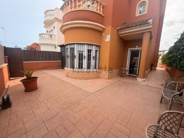 Chalet, Almoradí