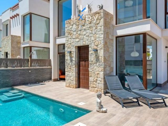 Chalet, Almoradí
