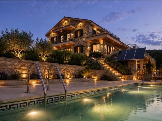 Chalet, Almoster
