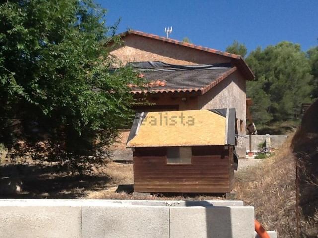 Chalet, Almoster