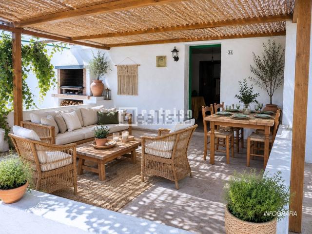 Chalet, Alora