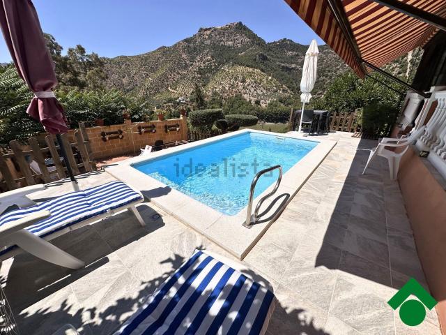Chalet, Alora