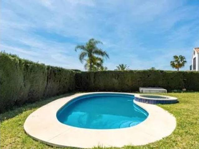 Chalet Alquiler Estepona, El Paraíso Atalaya Benamara