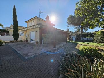 Villa en alquiler en La Alcayna - Cocina equipada