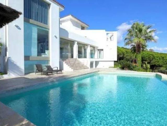 Chalet Alquiler San Roque, Núcleo