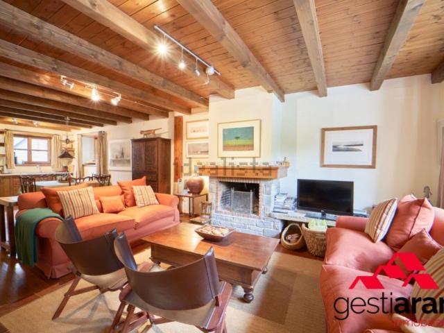Chalet, Arties