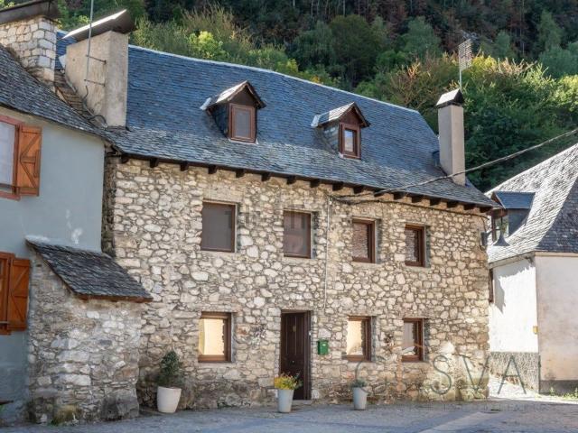 Chalet, Arties