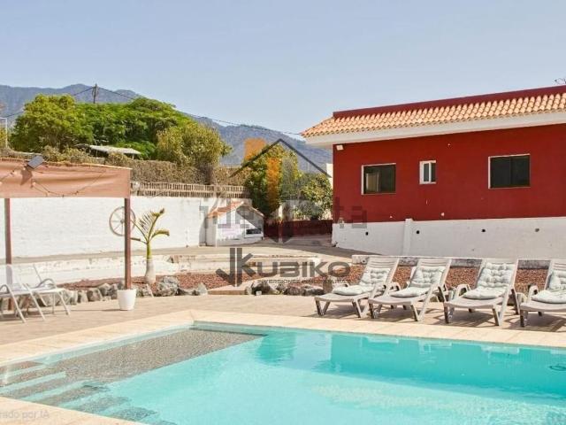 Chalet, Arafo