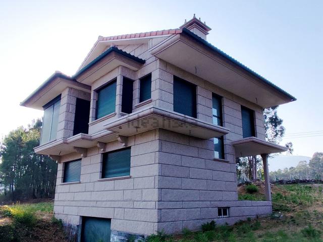 Chalet, Arbo