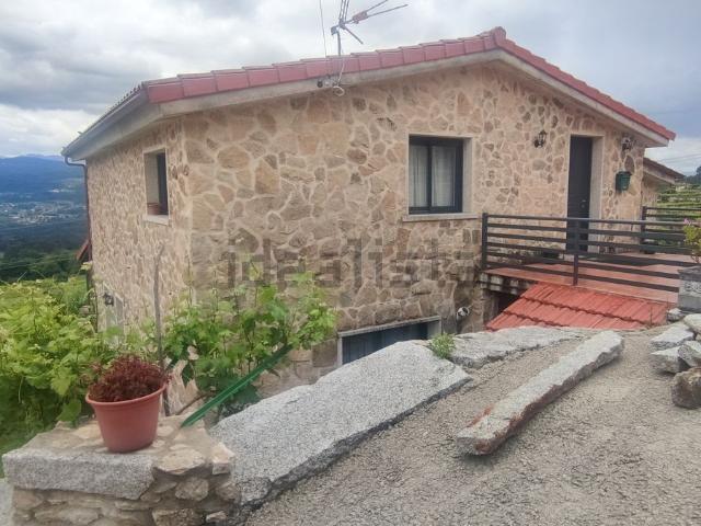 Chalet, Arbo