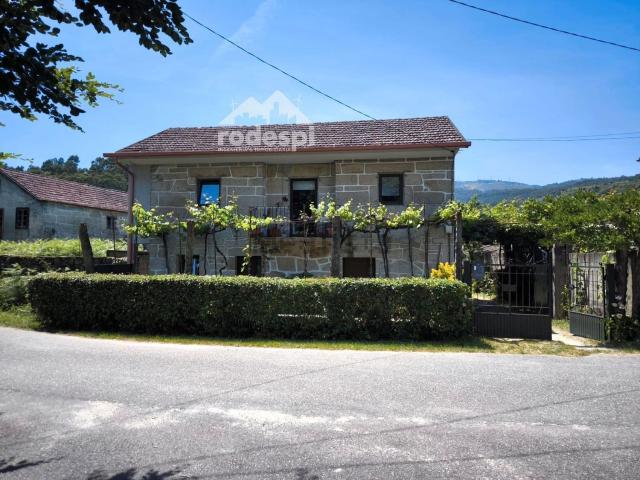 Chalet, Arbo