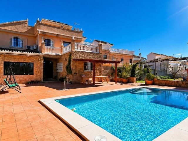 Chalet, Archidona