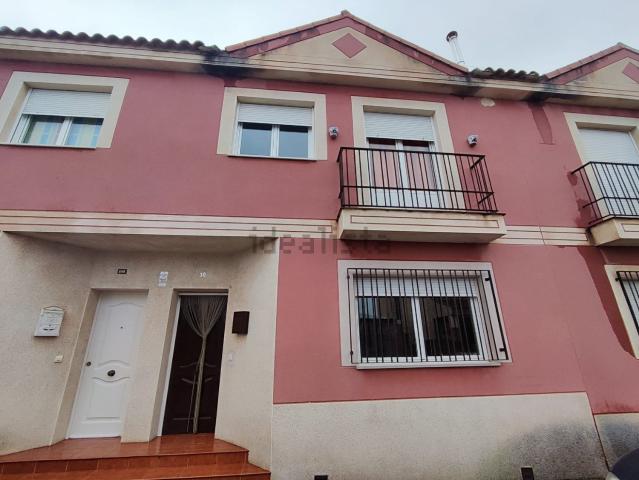 Chalet, Arenas de San Juan