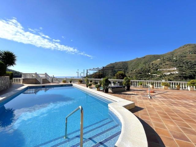 Chalet, Arenas