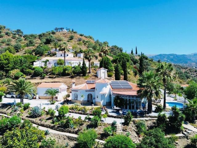 Chalet, Arenas