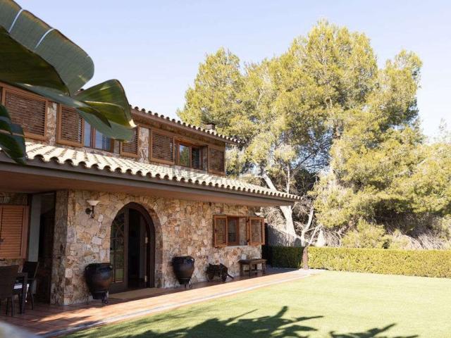 Chalet, Argentona