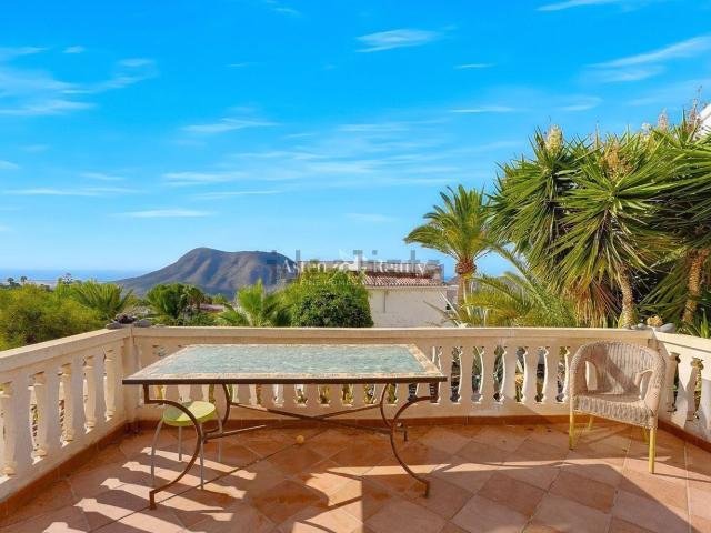 Chalet, Arona