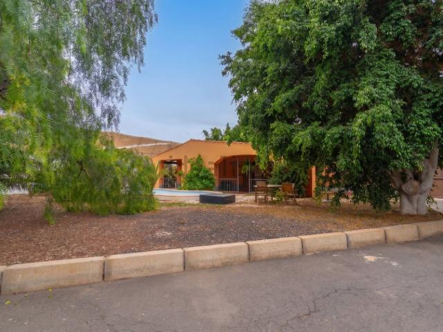 Chalet, Arona