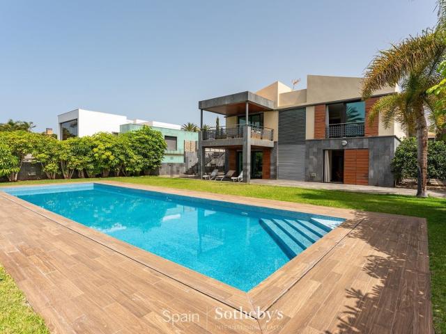 Chalet, Arona