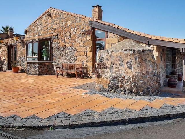 Chalet, Arona