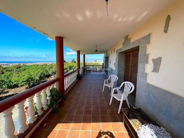 Chalet, Arona
