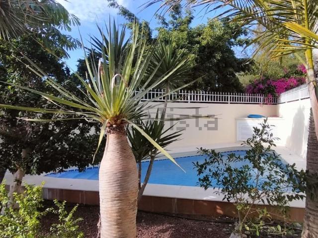 Chalet, Arona