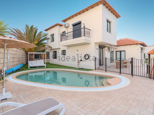 Chalet, Arona