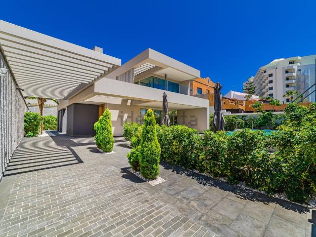 Chalet, Arona