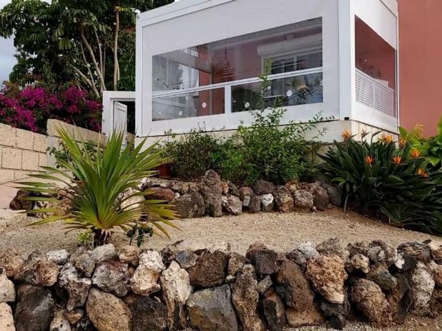 Chalet, Arona
