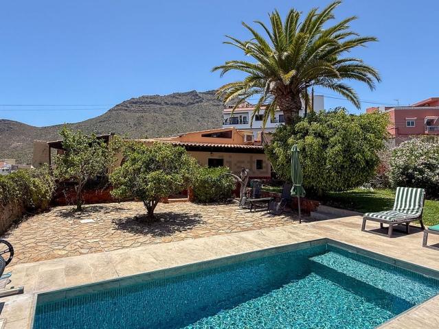 Chalet, Arona