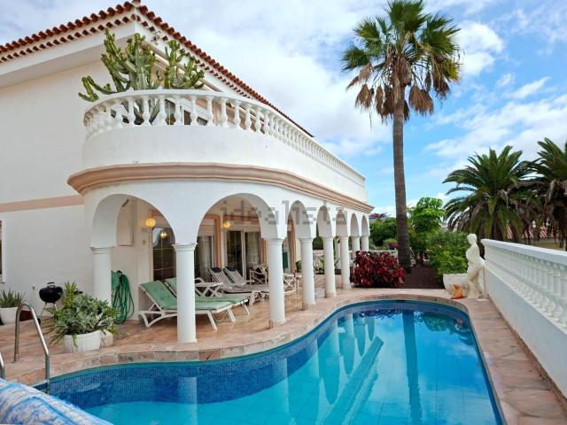 Chalet, Arona