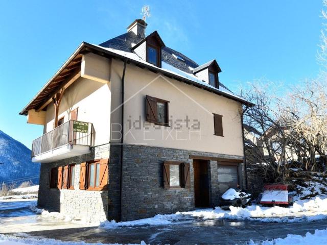 Chalet, Arres