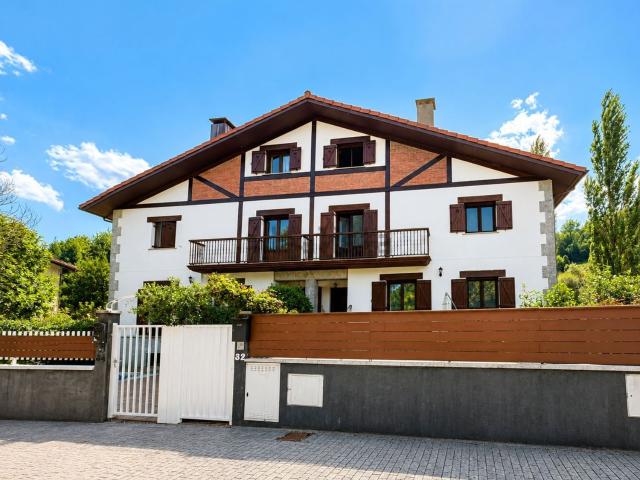 Chalet, Asteasu