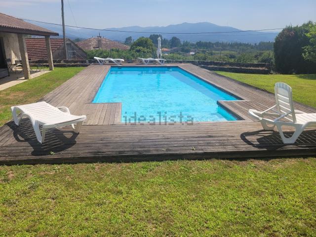 Chalet, As Neves