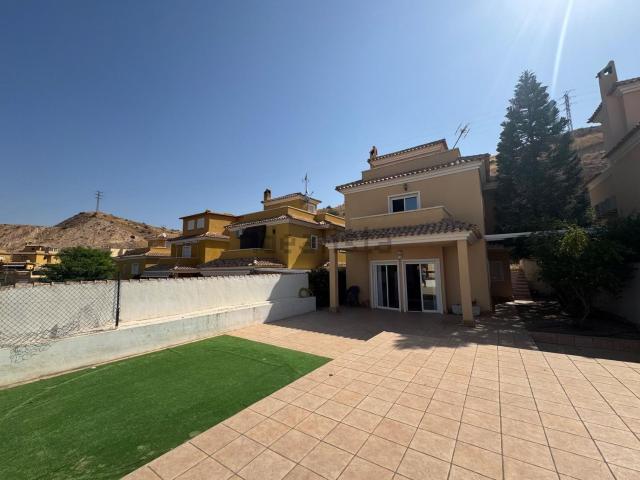Chalet, Aspe