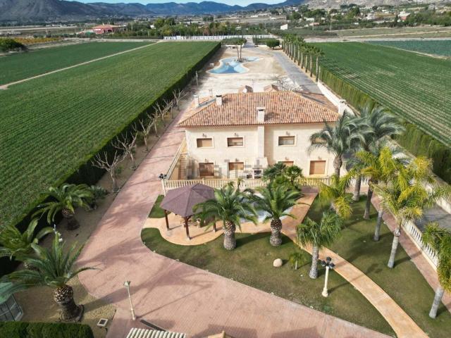 Chalet, Aspe