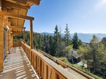 Chalet avec piscine intérieur à Crans Montana Location à la semaine ou au mois Disponible pour Nouvel An