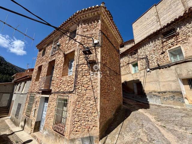 Chalet, Ayna