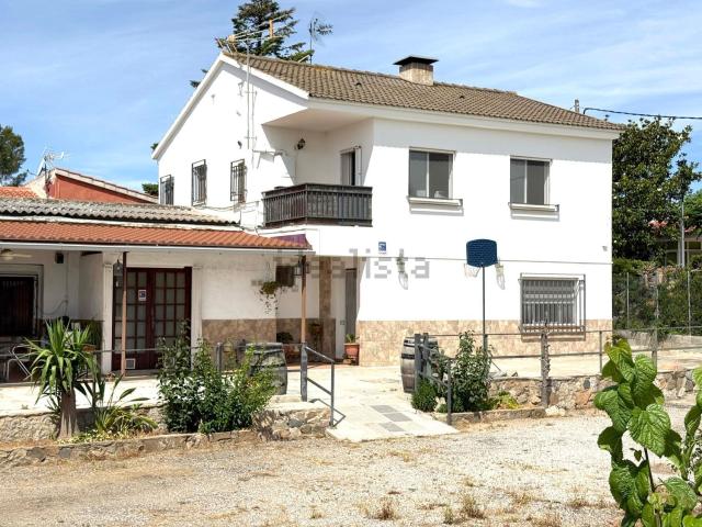 Chalet, Botarell
