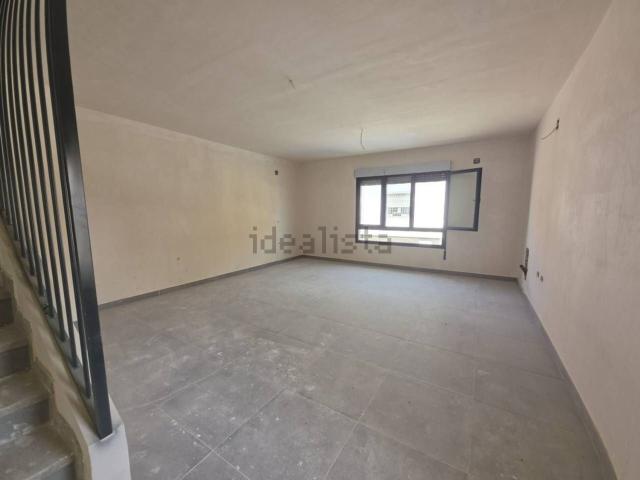 Chalet, Baza