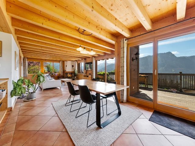 CHALET – BALKONE, TERRASSE, GARTEN – PANORAMABLICK – EXKLUSIV