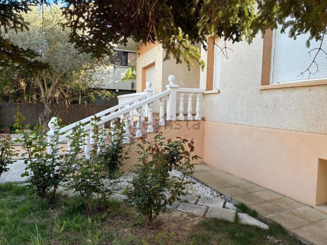 Chalet, Banastas