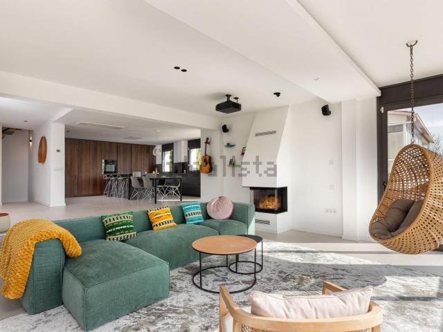 Chalet, Banyoles