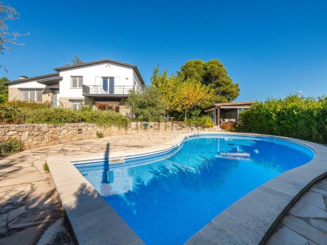Chalet, Banyoles