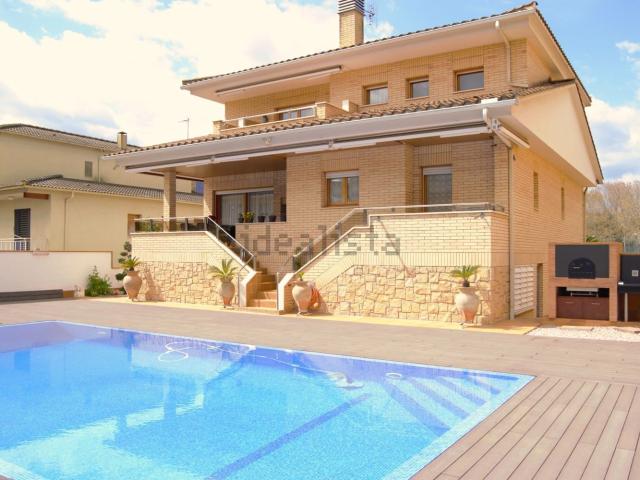 Chalet, Banyoles