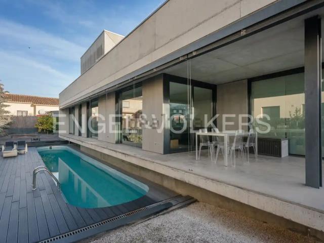 Chalet, Banyoles