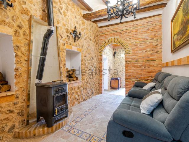 Chalet, Banyeres de Mariola