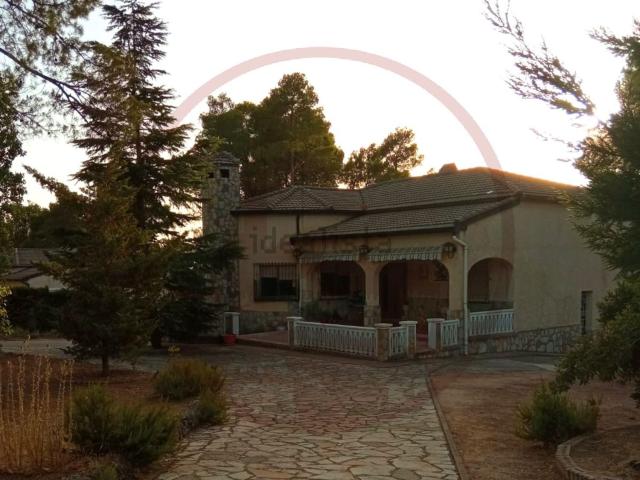 Chalet, Banyeres de Mariola