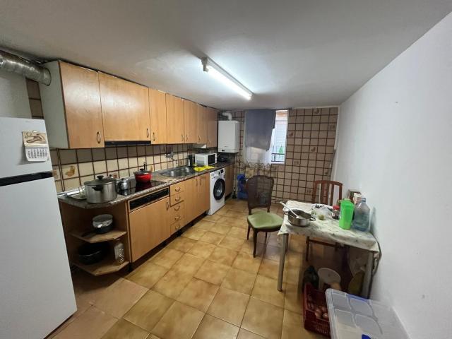 Chalet, Barbastro