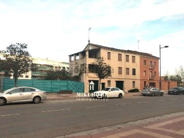 Chalet, Barbastro